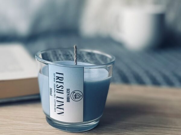 Świeczka zapachowa 100ml w szkle – Świeże pranie